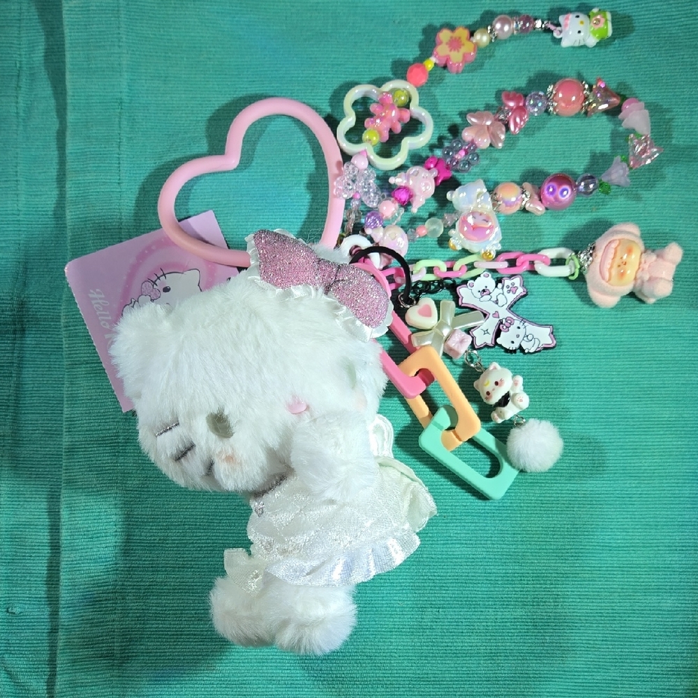 Sanrio Hello Kitty Angelic Bag Charm, Keychain